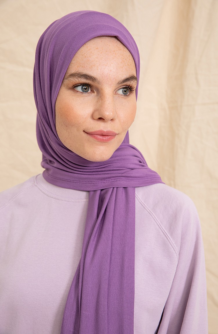 تنسيق لون الحجاب مع الملابس 